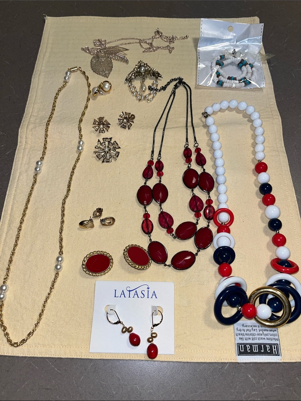 Misc lot of jewelry- nice lot to add to your collection